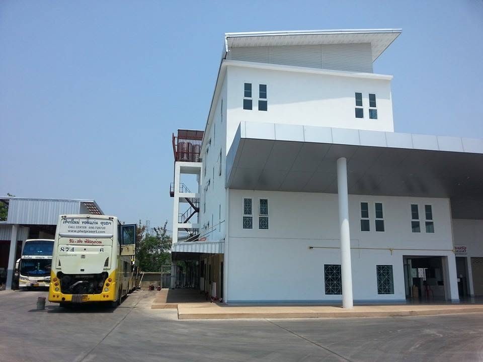 Phetprasert-Bus-Terminal อาคารเอนกประสงค์ สถานีรถประจำทางขนส่ง — ระหว่างก่อสร้าง (อาคารเอนกประสงค์ และ อาคารสำนักงาน, เชียงใหม่) โดย TAKAWA