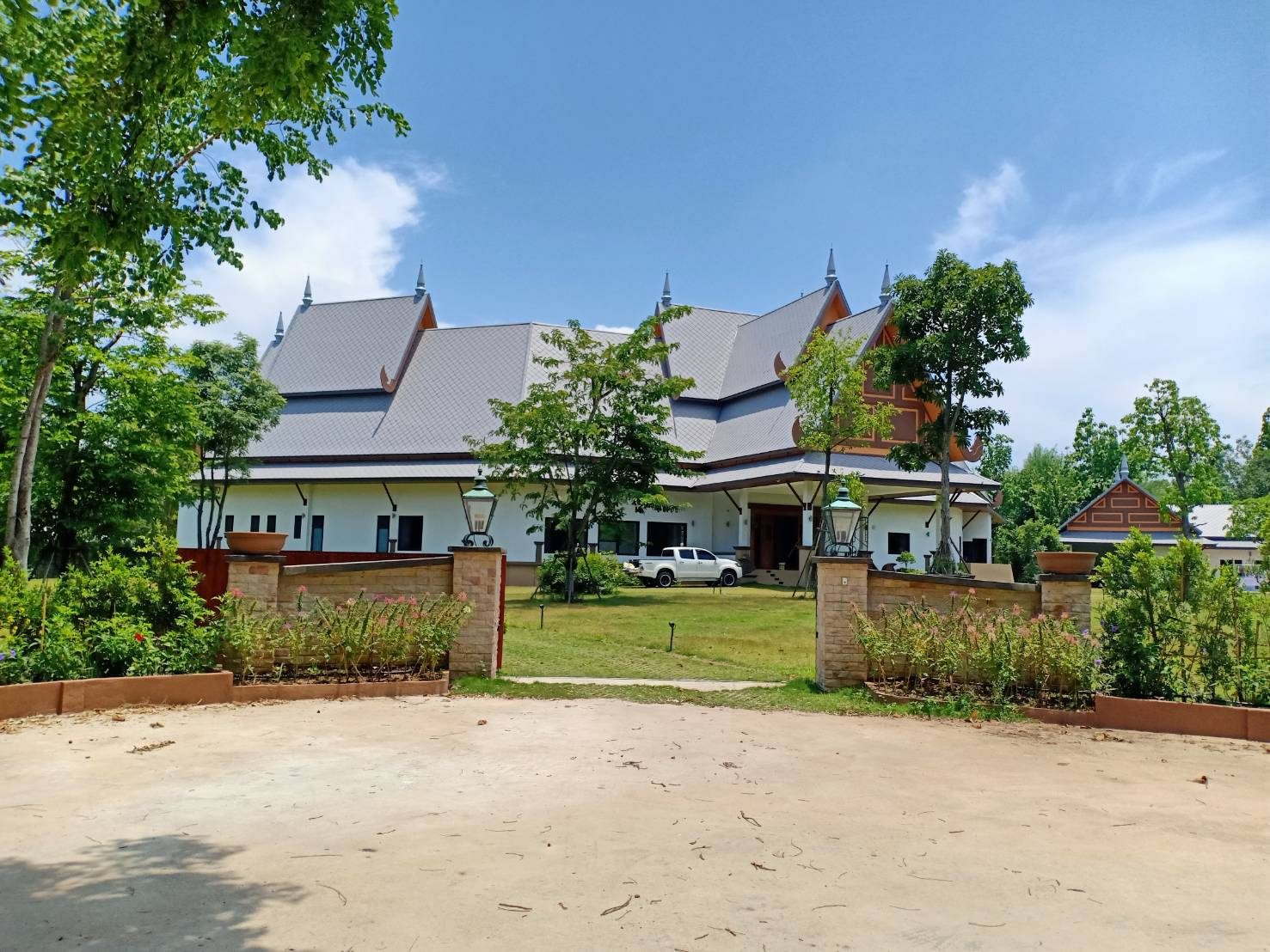 Modern Villa Howard อาคารสูง 2 ชั้น จังหวัดเชียงใหม่ — ระหว่างก่อสร้าง (อาคาร บ้านพักอาศัย, เชียงใหม่) โดย TAKAWA