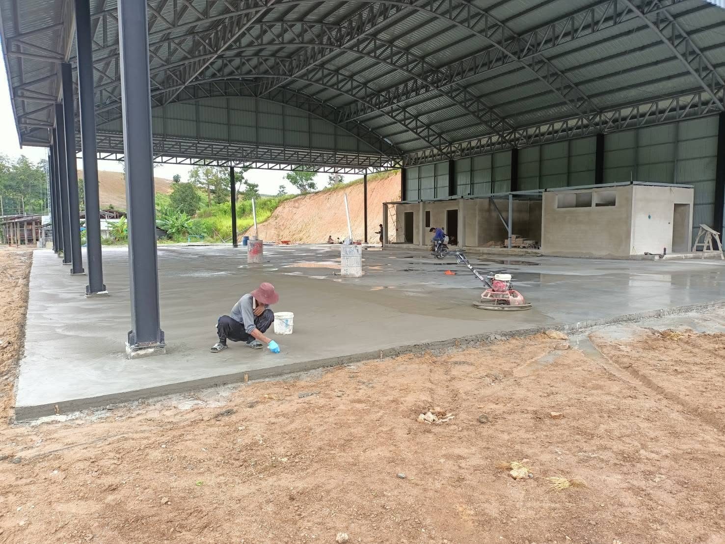 Duangsamorn Warehouse - โกดังสินค้าเกษตร แม่สะเรียง — ระหว่างก่อสร้าง (อาคาร โกดังสินค้า, เชียงใหม่) โดย TAKAWA